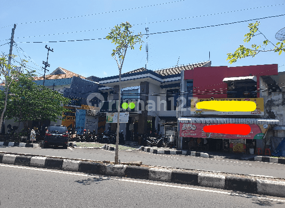 House in the city center