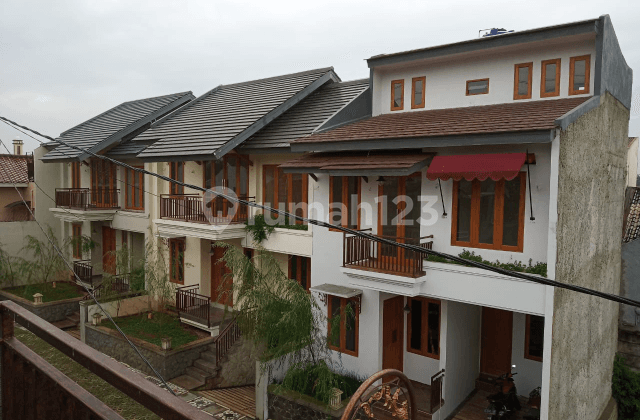 Rumah cantik minimalis baru dalam cluster
