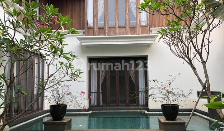 Rumah Modern Tropical 2 Lantai With Pool di Pejaten Kemang Area