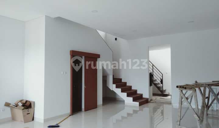 Rumah Baru Siap Huni Setraduta