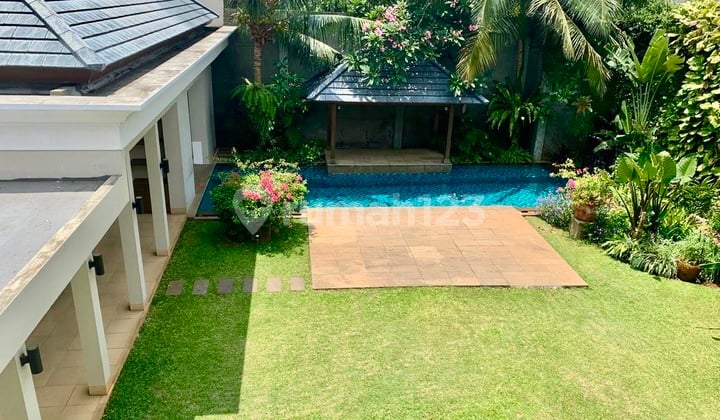 Bright And Luxury House In A Quiet Are In Cipete Ajh03007