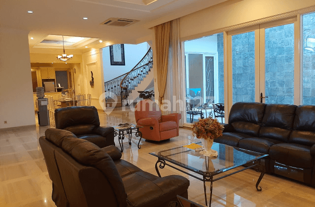 Rumah mewah dipantai mutiara