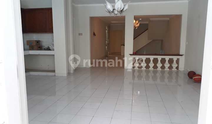 Ready-to-live and newly renovated house in Green Ville