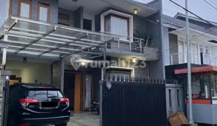 For Sale Luxury House on Ramdhan Street, Bandung City