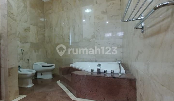 Rumah Cipete 250meter ke Kopi Tuku.