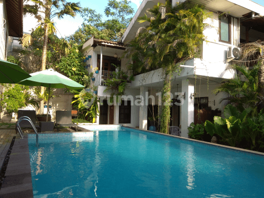 Comfortable Home Stay with Swimming Pool on Solo Street