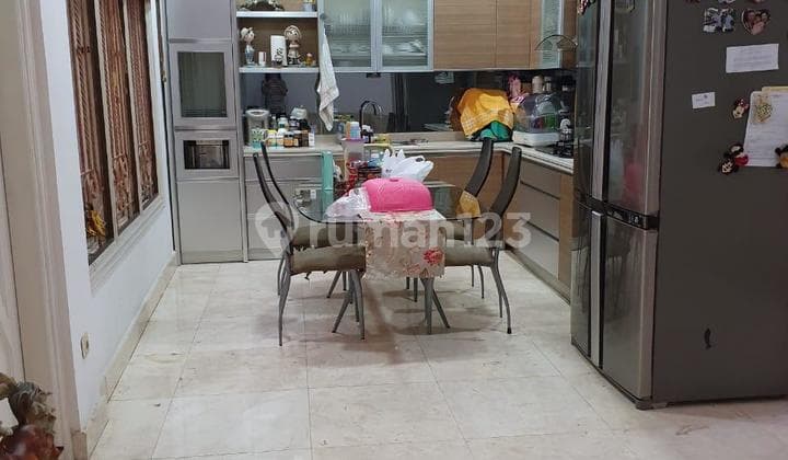 Ready-to-Occupy Manyar Permai House