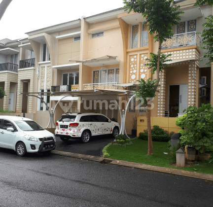 rumah eksklusife split level Grand Wisata