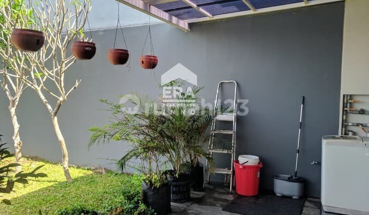 Rumah Kota baru parahyangan Jln Larang Prabu
