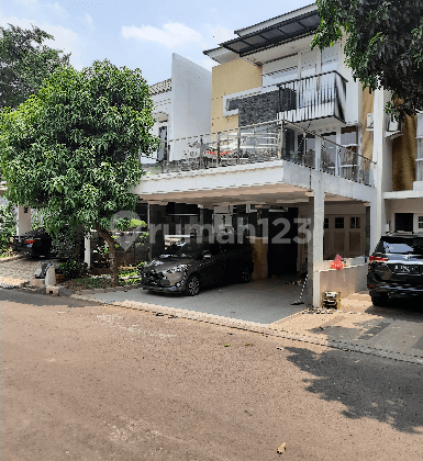 Rumah Cantik 3Lantai Siap Huni di Grand Wisata