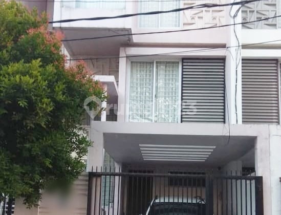 Rumah 3 Lantai Di Taman Semanan Indah, Jakarta, Akses Stasiun (Lai)