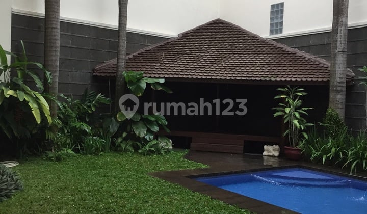 Luxury House in Pondok Indah