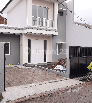 Ngagel East New Building, Fresh Minimalist Modern