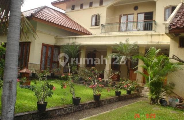 Luxury House in Gandaria 2 Floors and Private Swimming Pool