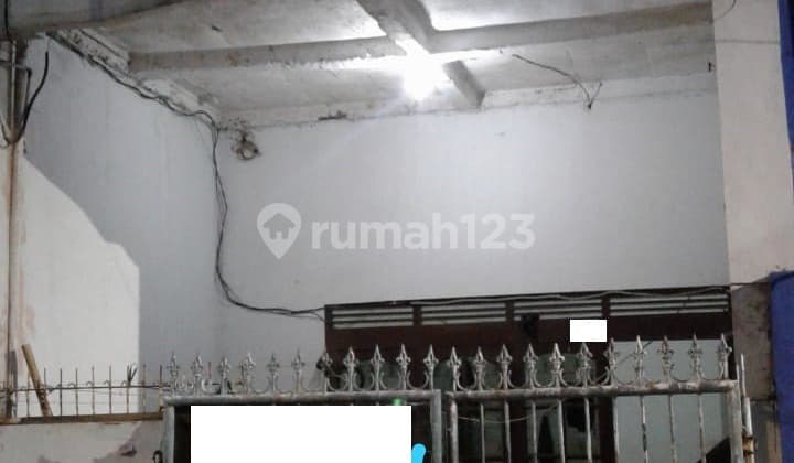 - Rumah Tua Hitung Tanah Jalan 2 Mobil di Sunter Karya , Bisa Nego
