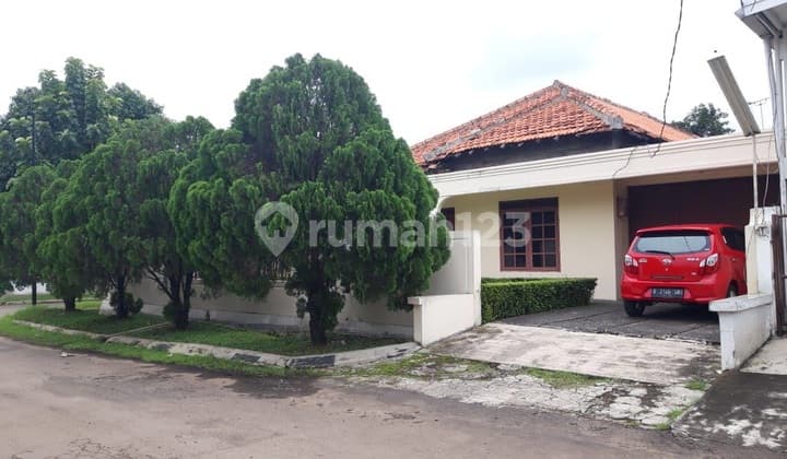 Rumah tua hitung tanah di Cinere