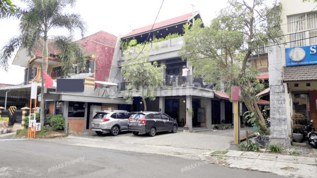 Guest House + Resto 4 Lt Furnished 30KT&30KM, Ada Sky Rooftop Dekat UB + Suhat..Suasana Cozy, Lingkungan Aman, Dekat Kampus Dan Pusat Bisnis..Harga Nego Pemilik