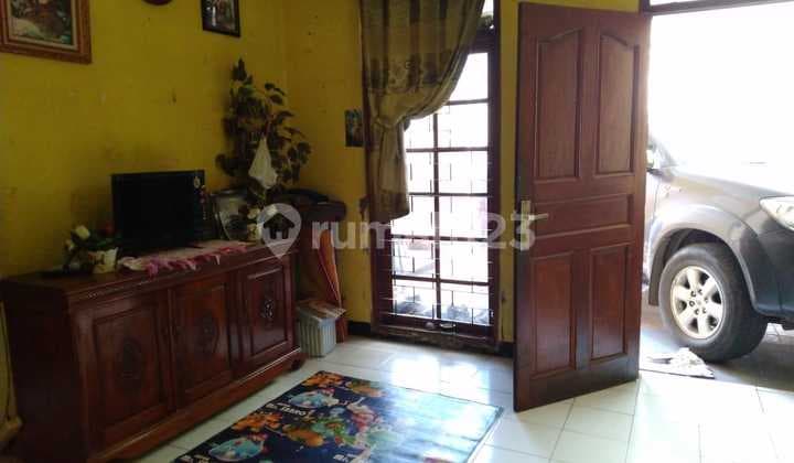 Rumah Nyaman di Melong Green