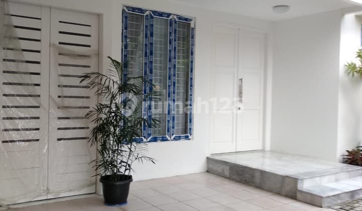 Nice and well-maintained house in Cinere.