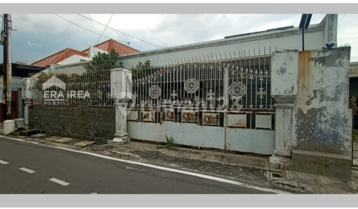 Rumah strategis tengah kota di Kerten Laweyan Solo Kota