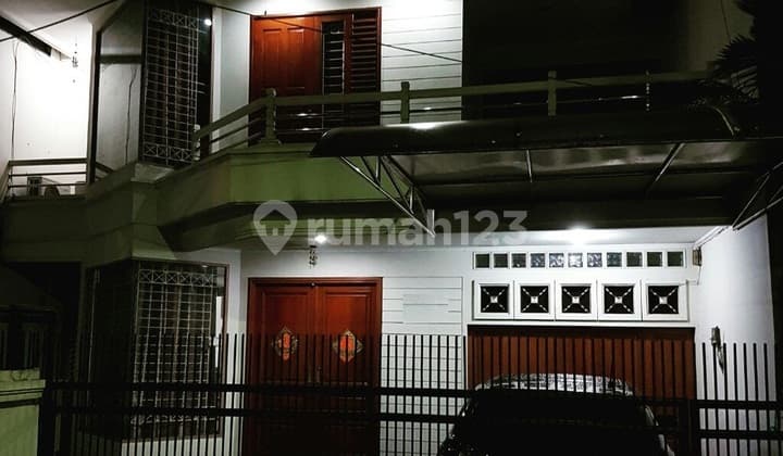 Rumah Semi Furnish di Green Garden Jakarta Barat