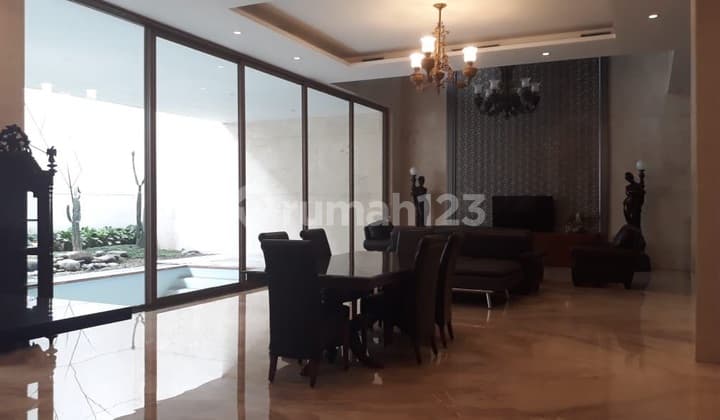 Rumah mewah siap pakai di Green Candi Residence