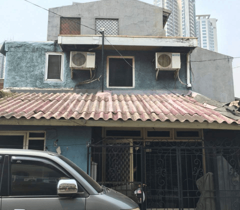 Strategic House suitable for Business in West Jakarta