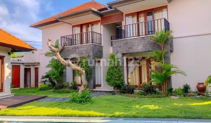 RUMAH MEWAH KONSEP LUXURY VILLA SANUR