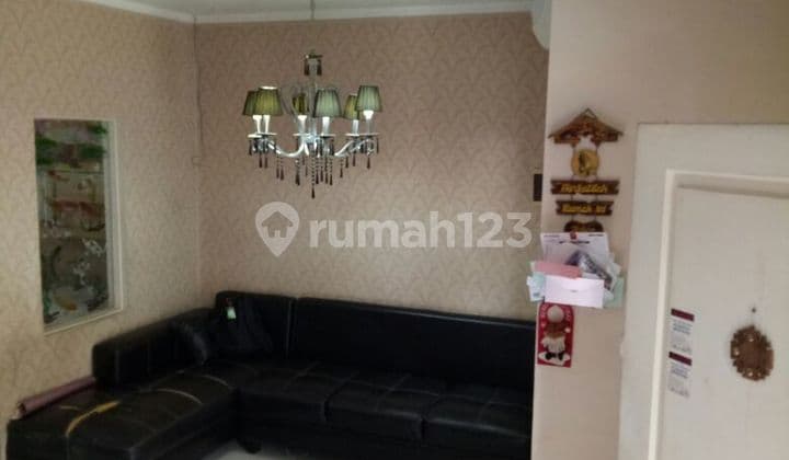 rumah sektor 7, lokasi strategis