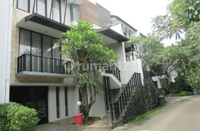 Ready to use! Minimalist House with 3BR Fully Furnished at Ampera South Jakarta