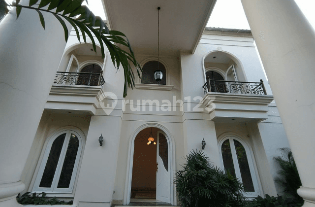 Luxurious House with Private Pool 4BR at Kemang Jakarta Selatan