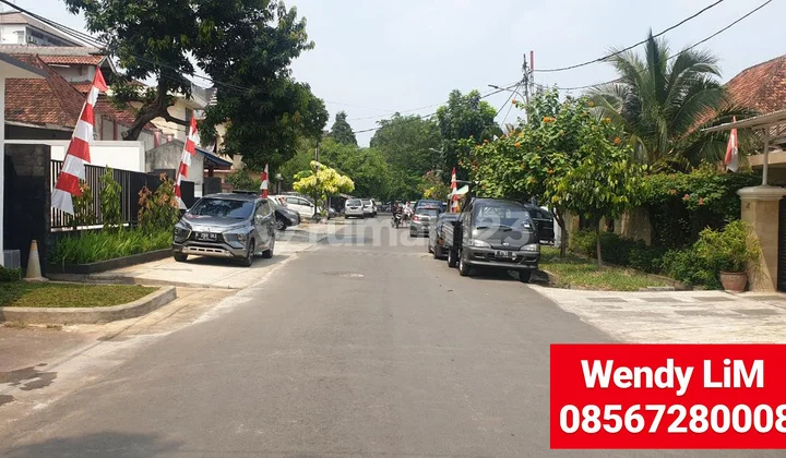 RUMAH LAMA ZONA KOMERSIL (UNGU K3) dkt MINANGKABAU, MANGGARAI