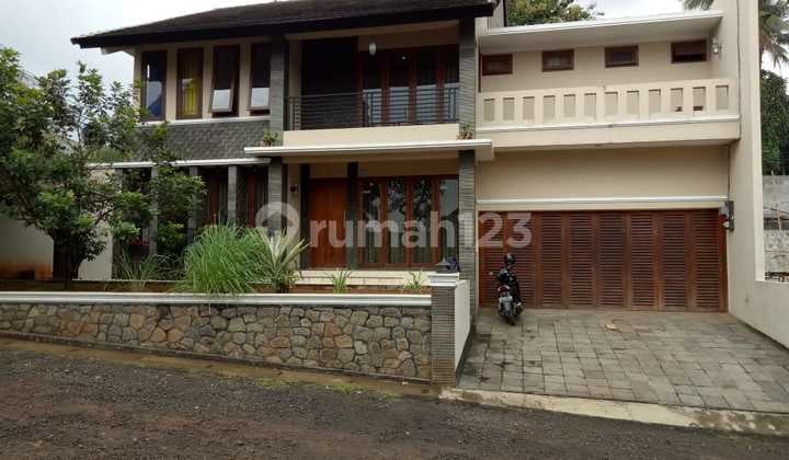 Rumah Bagus LT 425 M2 Super Bu Dalam Claster Ada Pool Nya Cirendew 5 Menit Dari MRT Lebak Bulus Jaksel