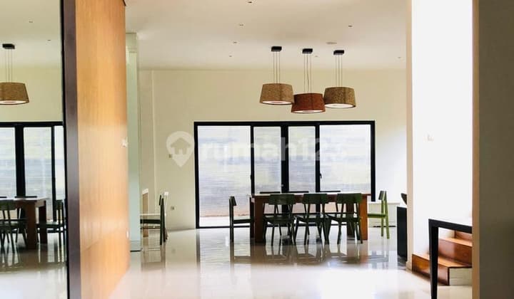 RUMAH / TOWNHOUSE MODERN di Jl BANGKA, KEMANG dkt MAMPANG