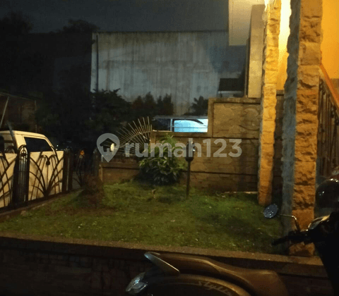 Rumah siap huni dua lantai di setraduta bandung utara