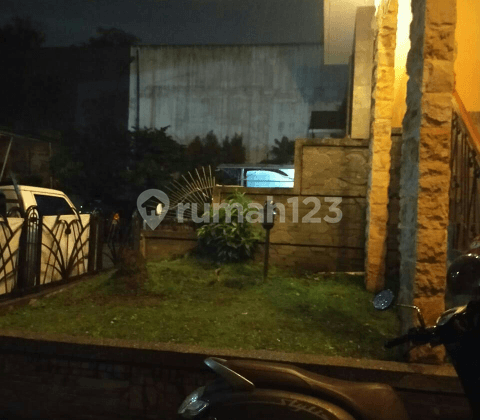 Rumah siap huni dua lantai di setraduta bandung utara
