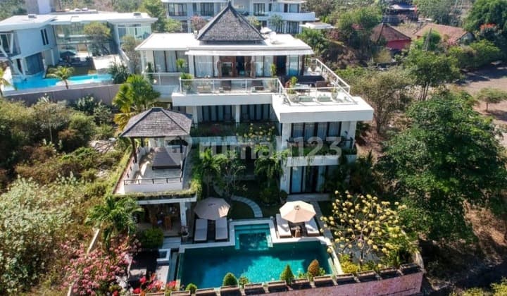 LUXURY VILLA WITH OCEAN VIEW NEAR BALANGAN BEACH