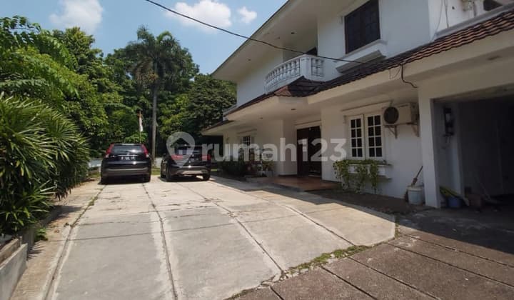 RUMAH LUAS, MEGAH di Jl. CIBITUNG, KEBAYORAN BARU dkt WIJAYA