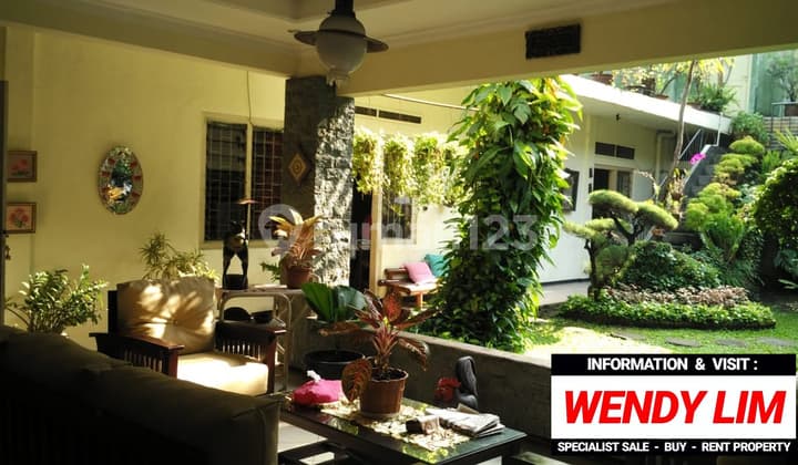 RUMAH ASRI dgn TAMAN di Jl. LOMBOK, MENTENG dkt GONDANGDIA