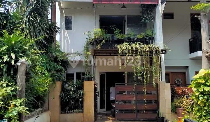 RUMAH BAGUS ... CANTIK.. INDAH JARANG ADA JALAN BESAR