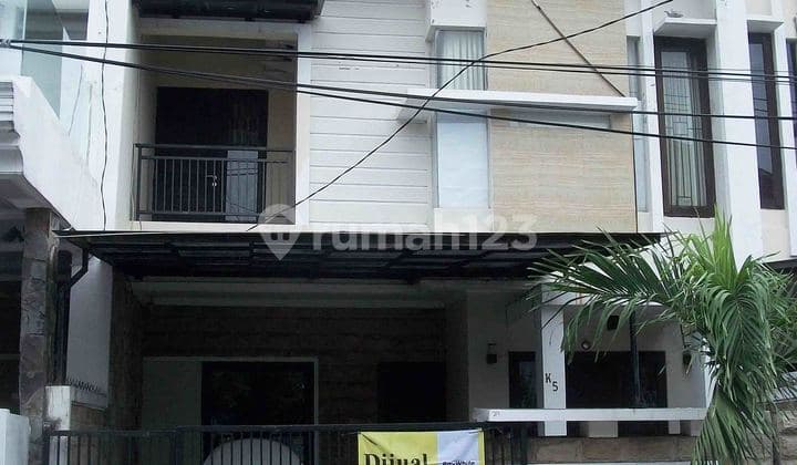 Jual Rumah 2 Lantai, Minimalis, Row Jalan depan Lebar + Paving, Siap Huni, Bisa untuk Rumah Tinggal/Kantor
