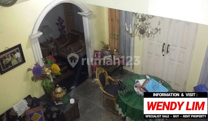RUMAH STRATEGIS HITUNG TANAH di Jl. BESAKIH, MEGA KUNINGAN
