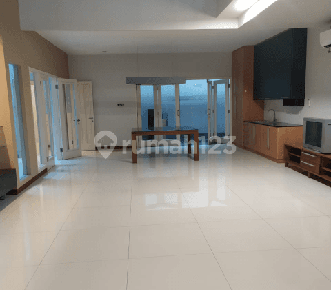 Beautiful house in Pondok Indah