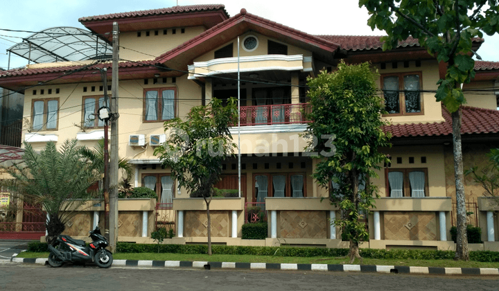 Rumah mewah Besar di Putraco gading bandung soekarno hatta