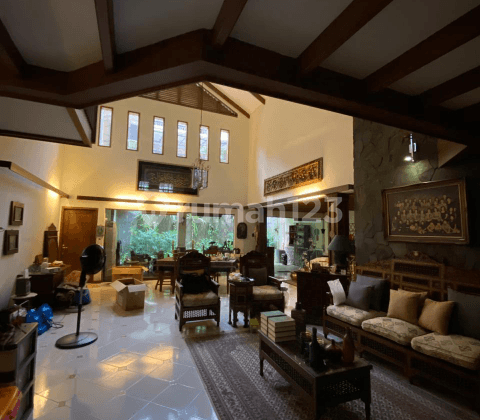 nice roadside house for office or business