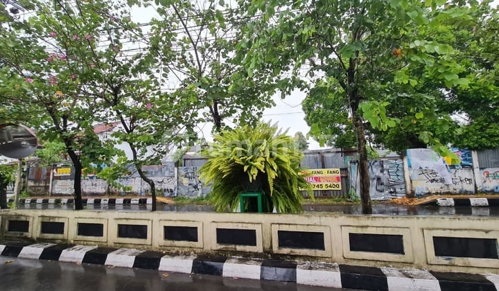 Dijual Rumah + Tanah di Jl. Batikan, Yogyakarta Dijual Rumah + Tanah di Jl. Batikan, Yogyakarta