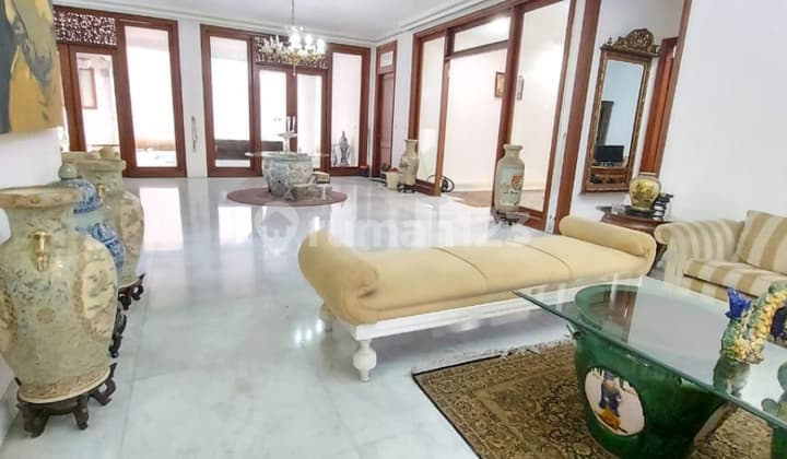 RUMAH MEWAH di Jl PATRA KUNINGAN, JAKSEL dkt RASUNA SAID