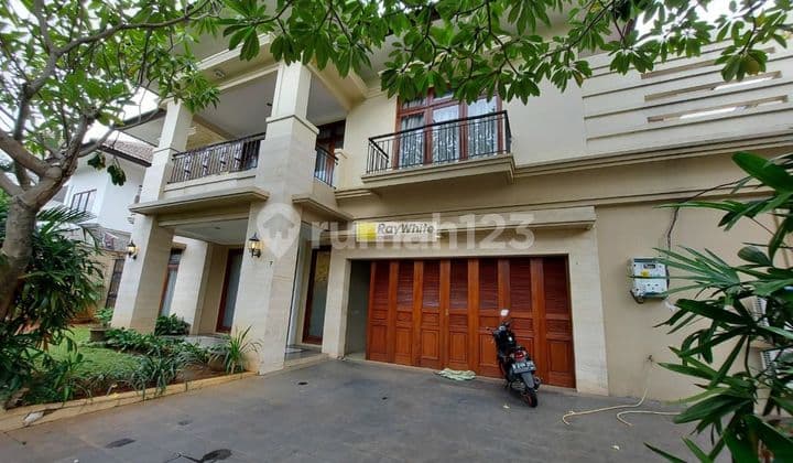 Rumah Nuansa Homie Di Kemang