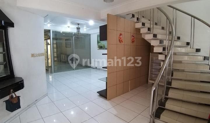 Rumah Pluit Timur Residence