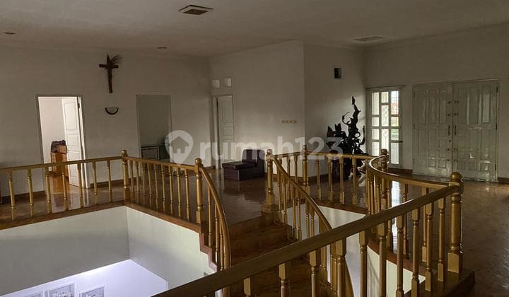 Rumah Taman Holis Indah, Hadap Timur, Kota Bandung